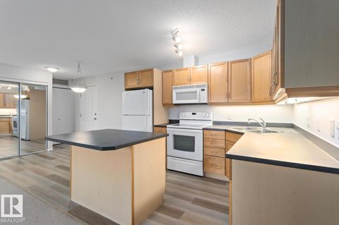 #446 16311 95 ST NW Edmonton AB T5Z3Y5