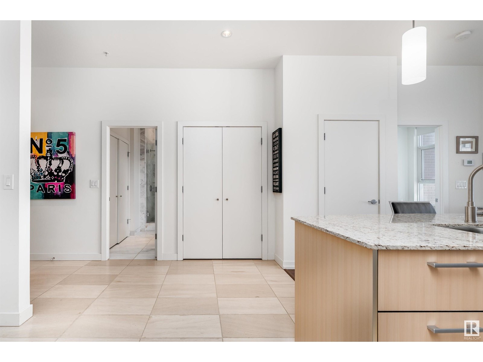 #806 2612 109 ST NW