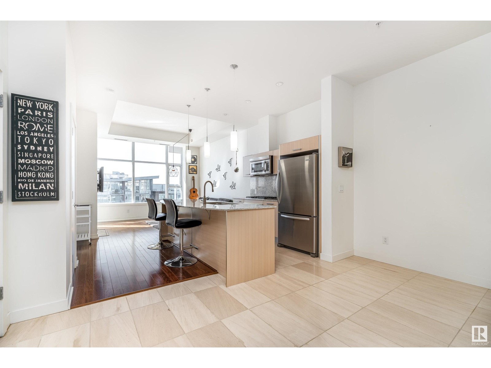 #806 2612 109 ST NW