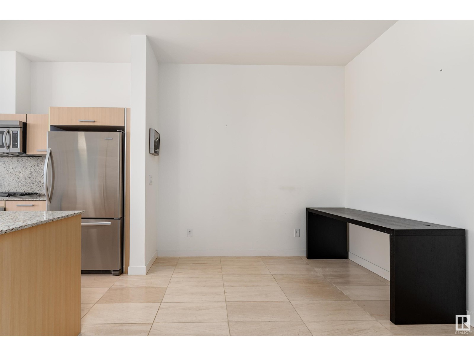 #806 2612 109 ST NW