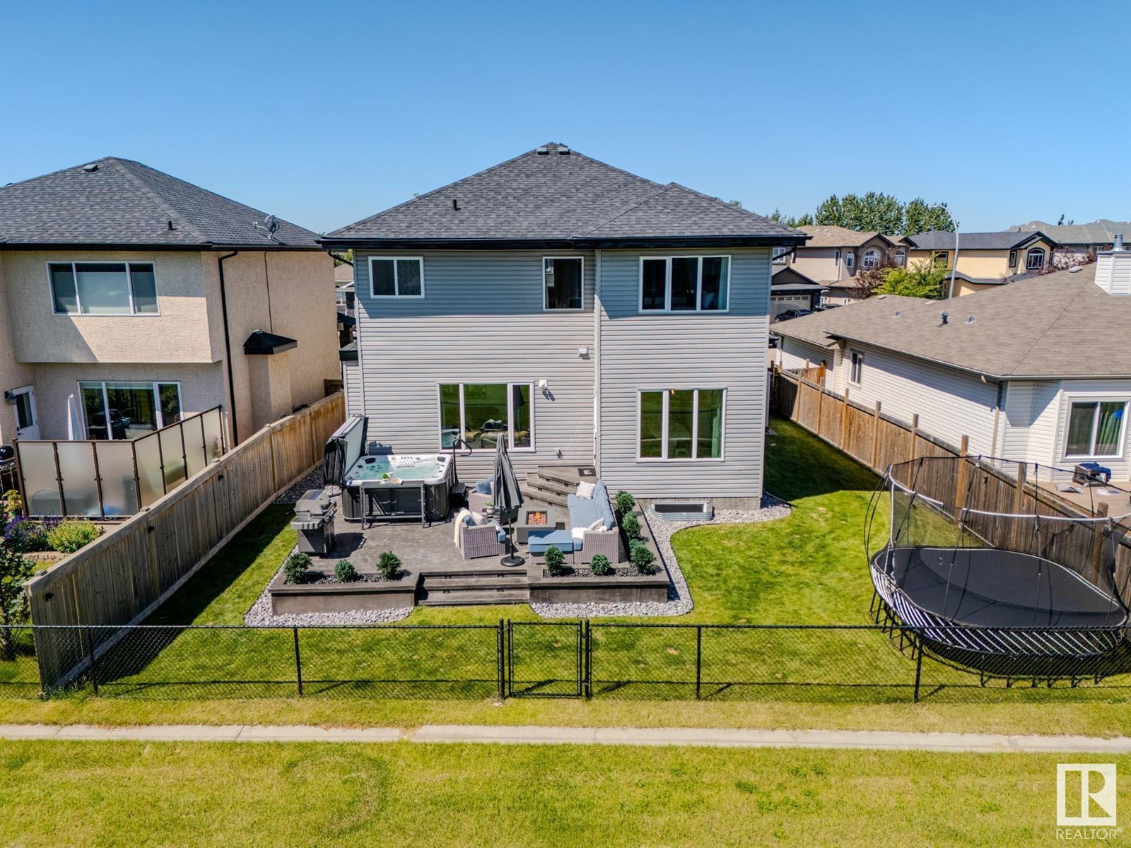 5503 64 ST