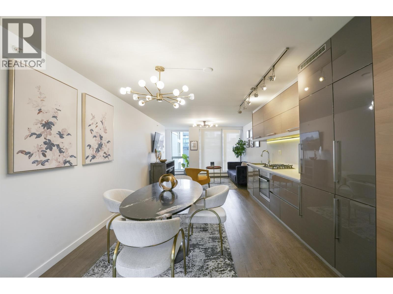 608 189 KEEFER STREET