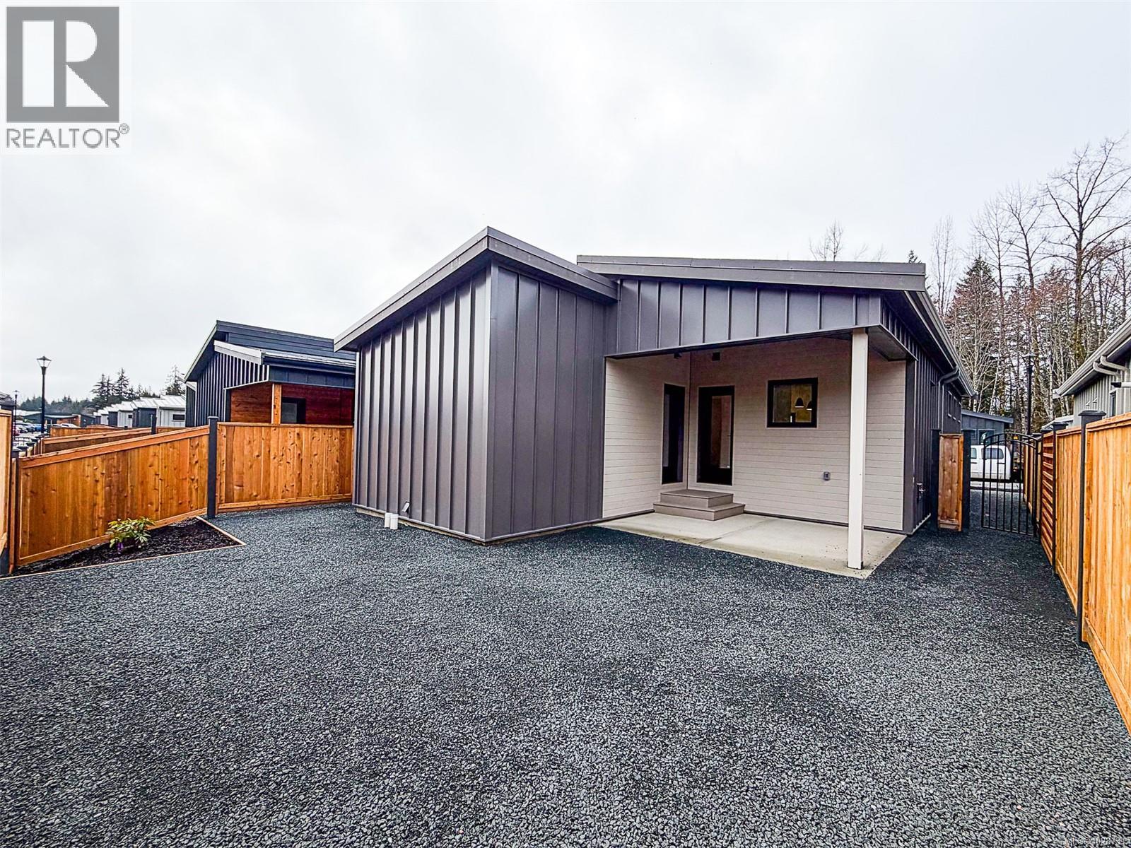 16 3025 Royston Rd