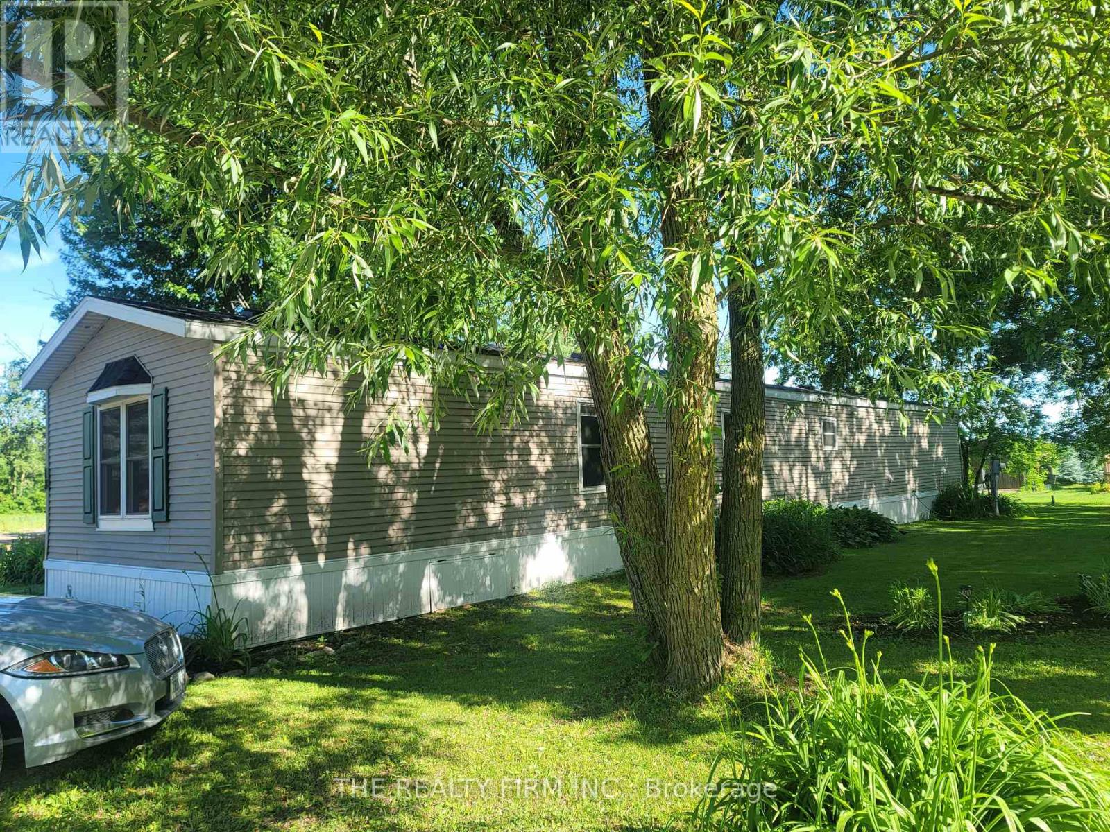 Photo 1 of 24 — 18 - 75049 HENSALL ROAD Unit 18, Huron East (Tuckersmith), ON N0K1W0