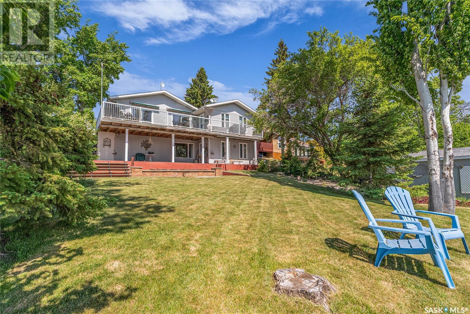 64 Lake AVENUE