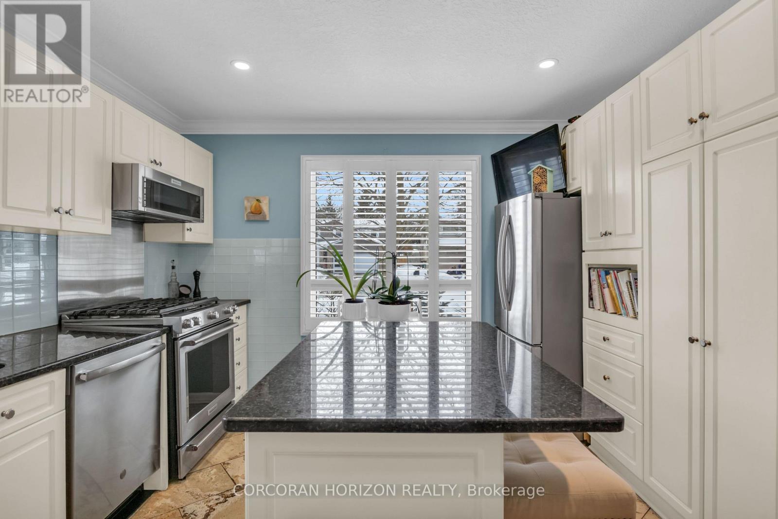 197 AUTUMN HILL CRESCENT