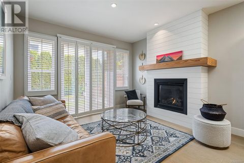 2 10490 Resthaven Dr Sidney BC V8L3H7