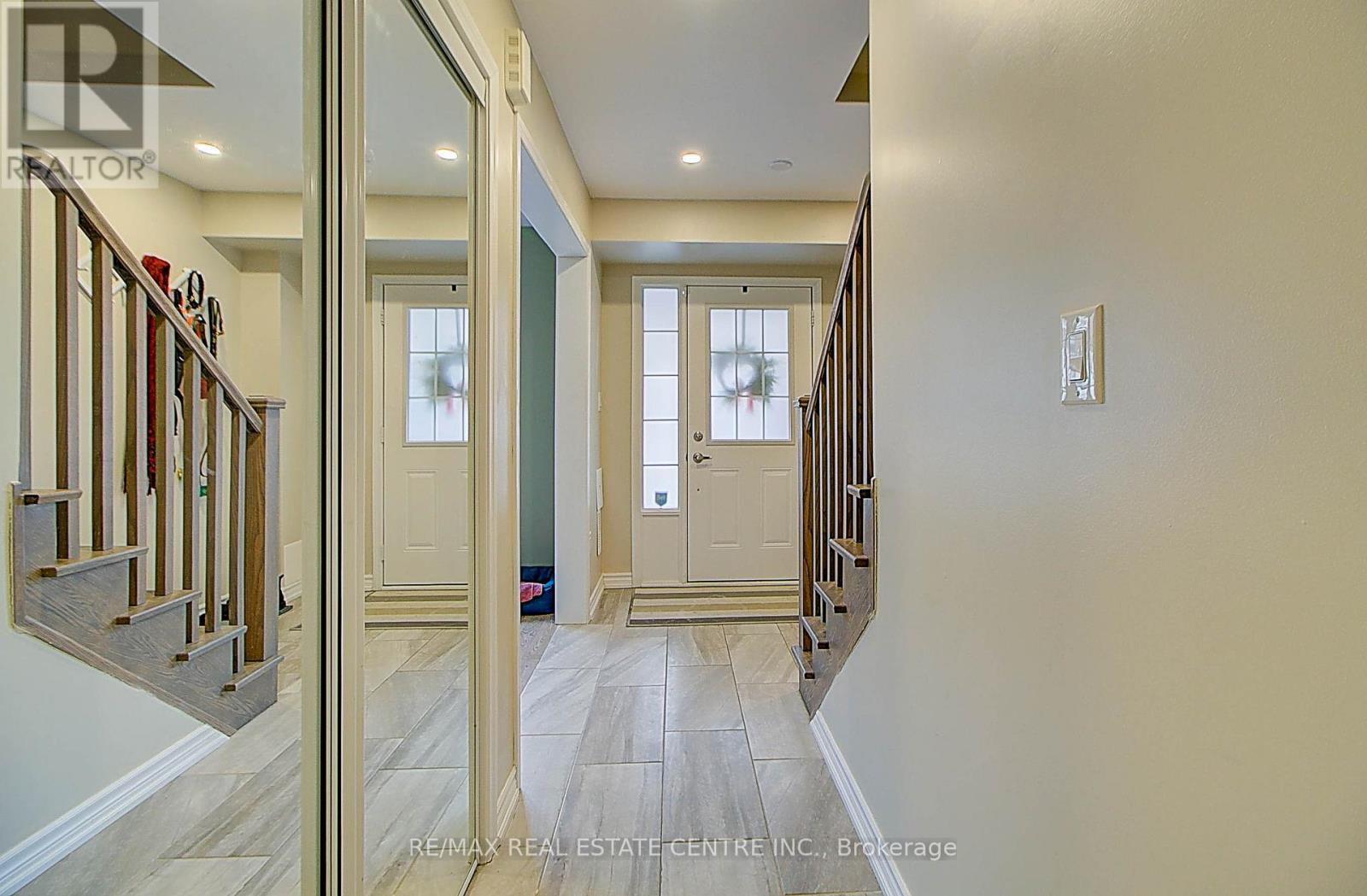 32 BLUEGILL CRESCENT