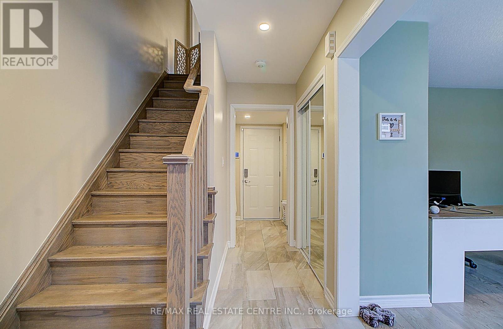 32 BLUEGILL CRESCENT