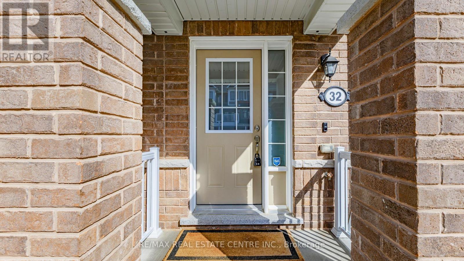 32 BLUEGILL CRESCENT