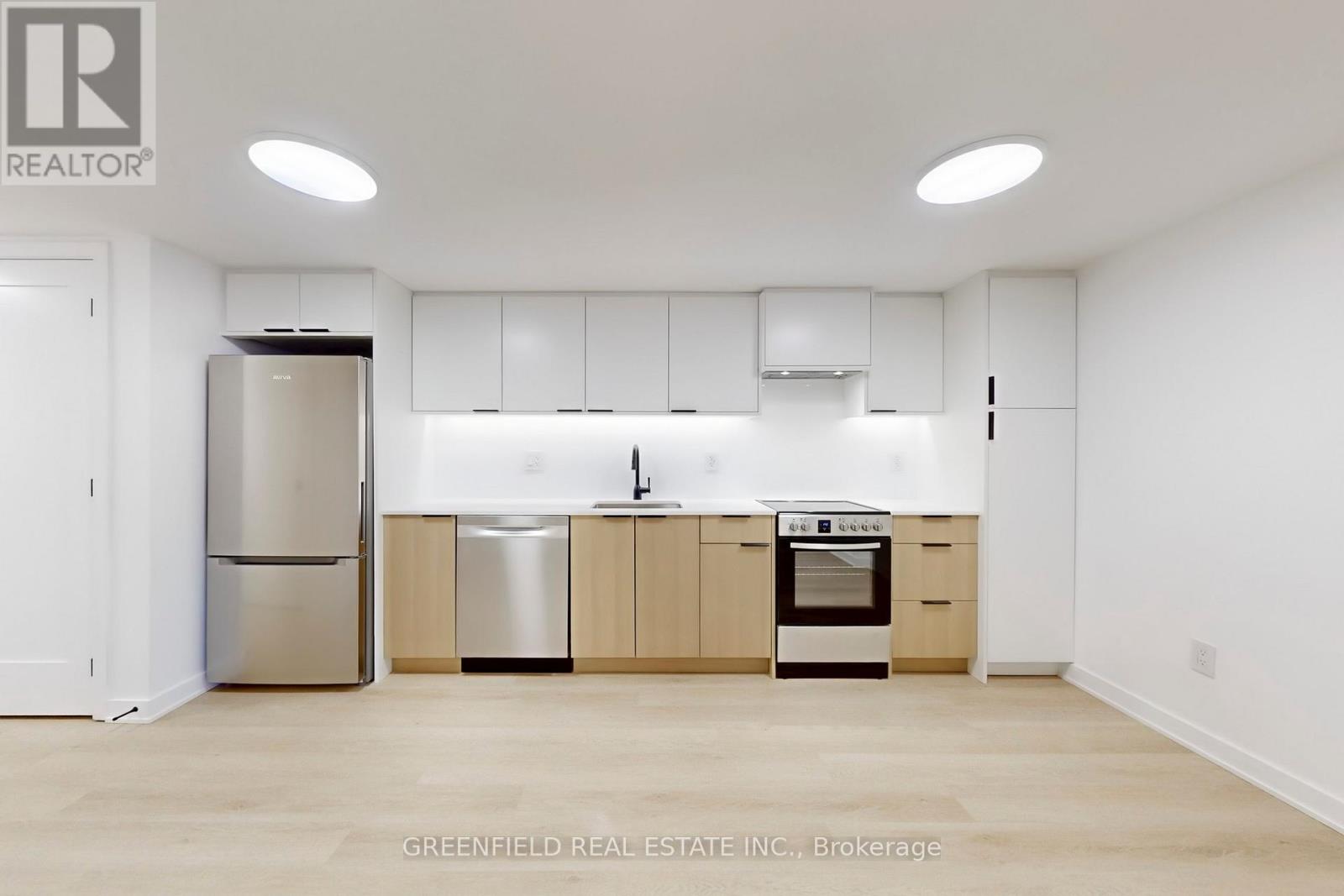 LOWER UNIT - 168 PEARSON AVENUE