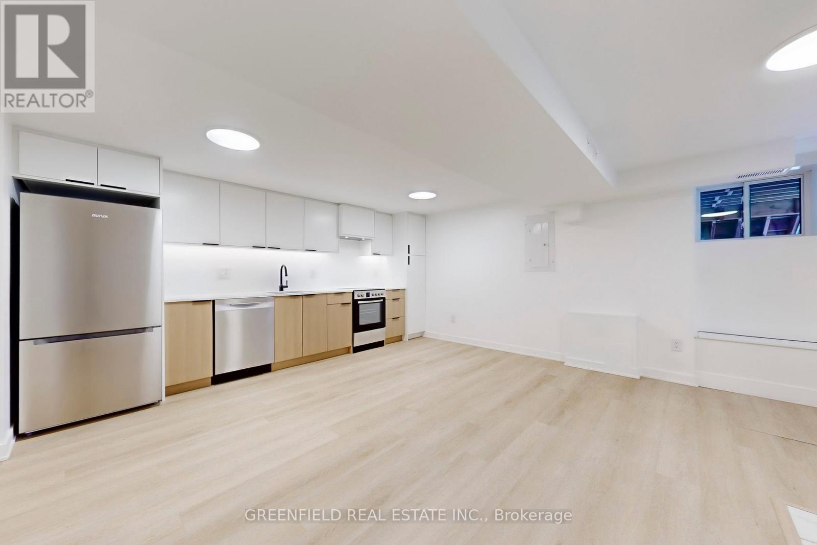 LOWER UNIT - 168 PEARSON AVENUE