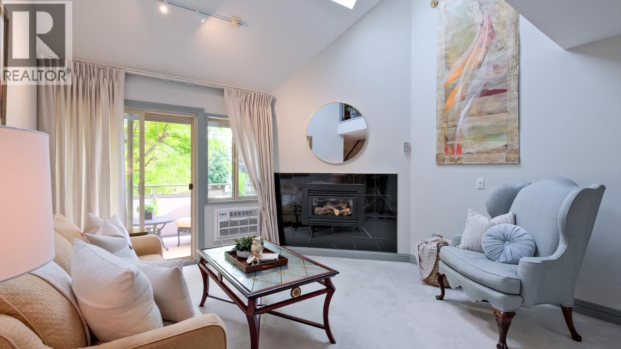 335 CHURCHILL Avenue Unit# 205