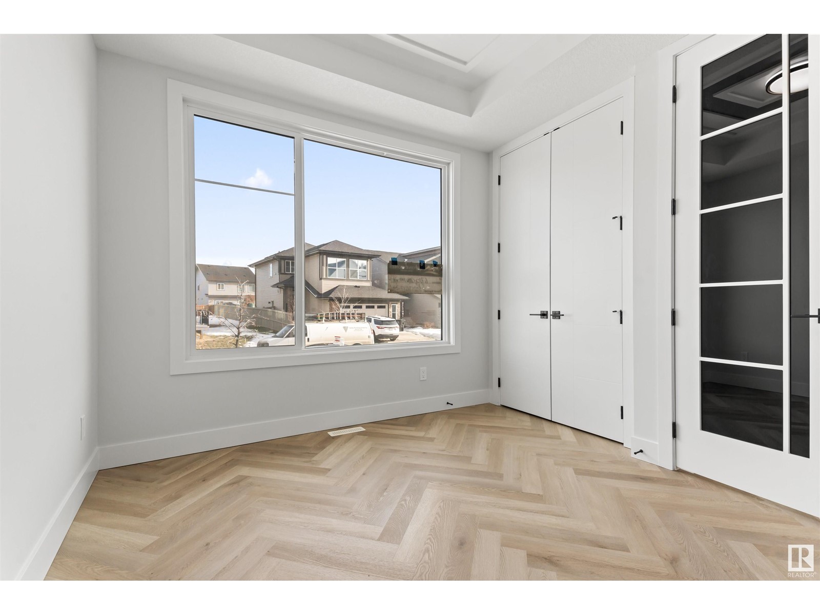 340 ROBERTS WD