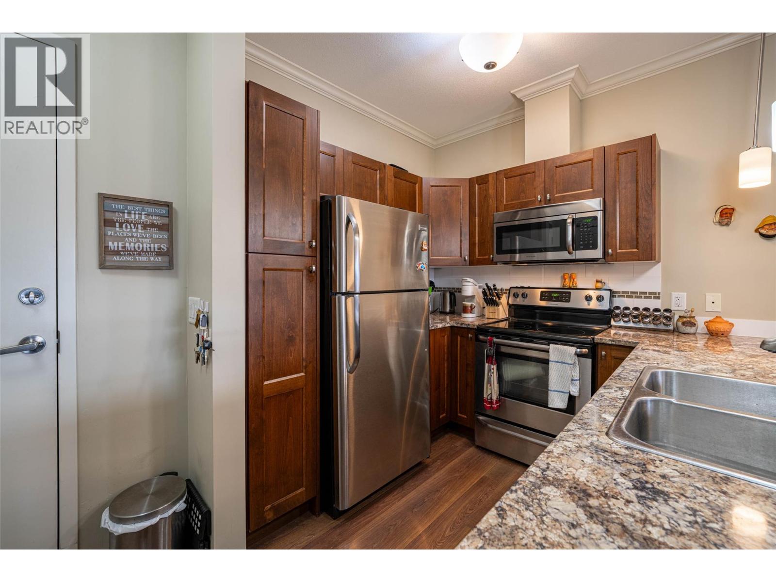 3010 35 Street Unit# 402