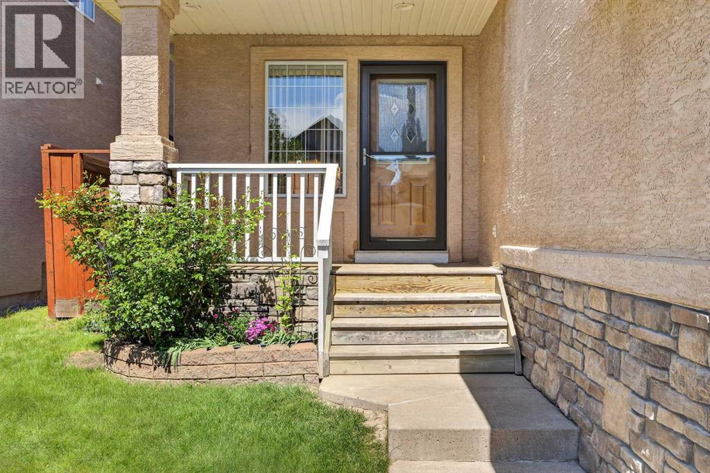 139 Tuscany Ridge Close NW