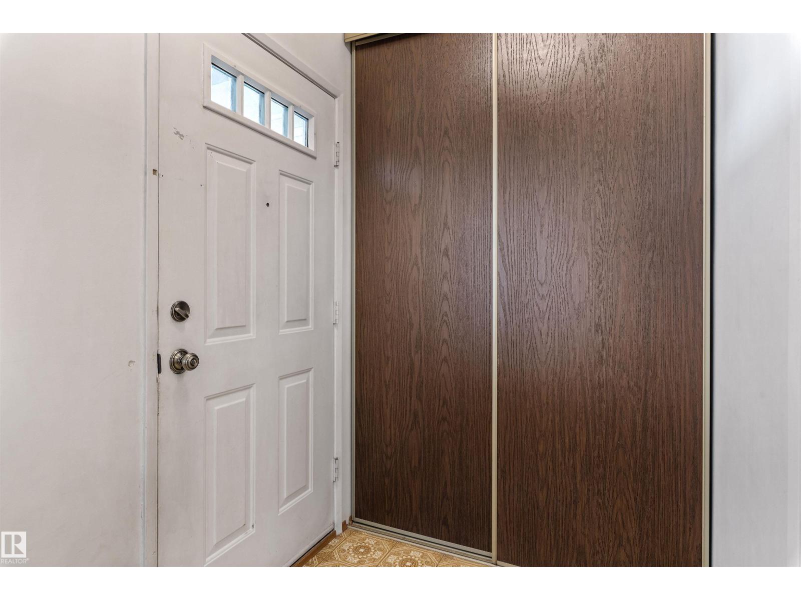 17912 77 AV NW