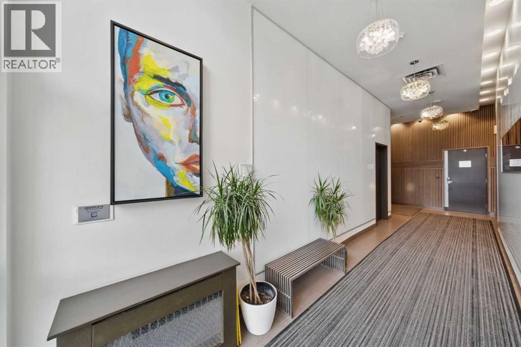 1602, 188 15 Avenue SW