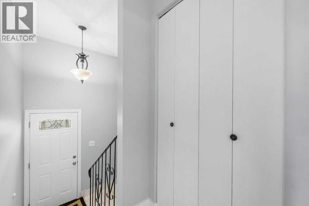 53,55 Dovercliffe Way SE