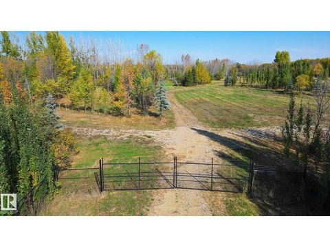 1020 HIGHWAY 16 Rural Parkland County AB T7Z0J6