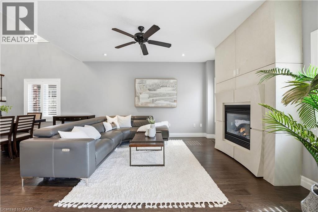 483 ST MORITZ Avenue