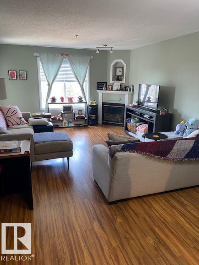 #404 78 A McKenney AV NW