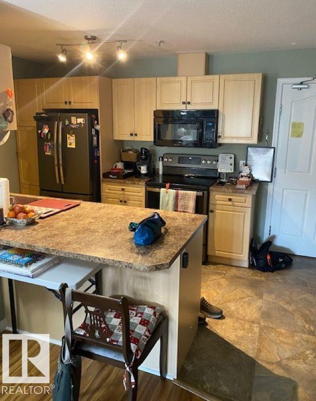 #404 78 A McKenney AV NW