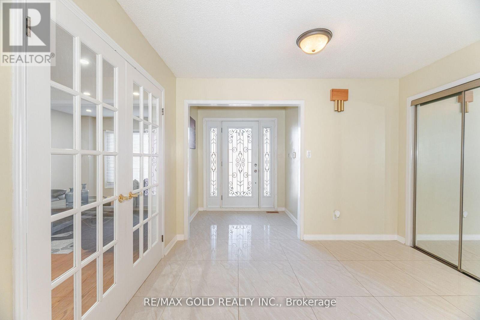 26 MOSSBANK DRIVE