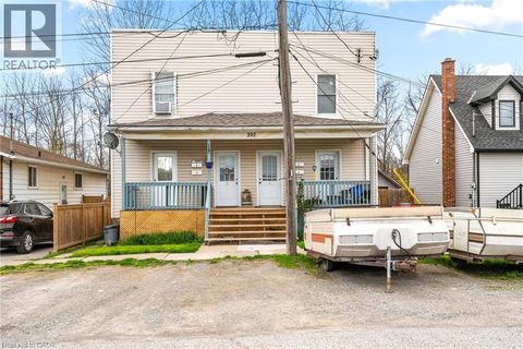 207 BEAVER Street Thorold ON L2V1B8