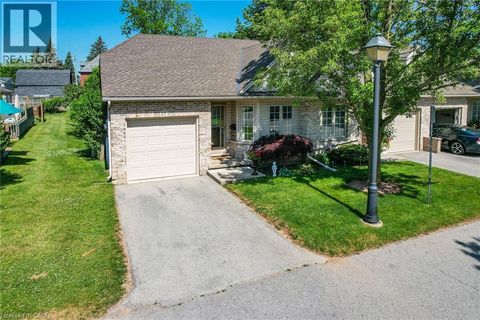 303 CENTRAL Avenue Unit# 27 Grimsby ON L3M5L7