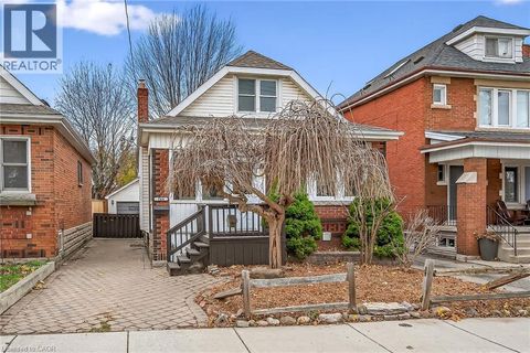 266 WEXFORD Avenue S Hamilton ON L8K2P3