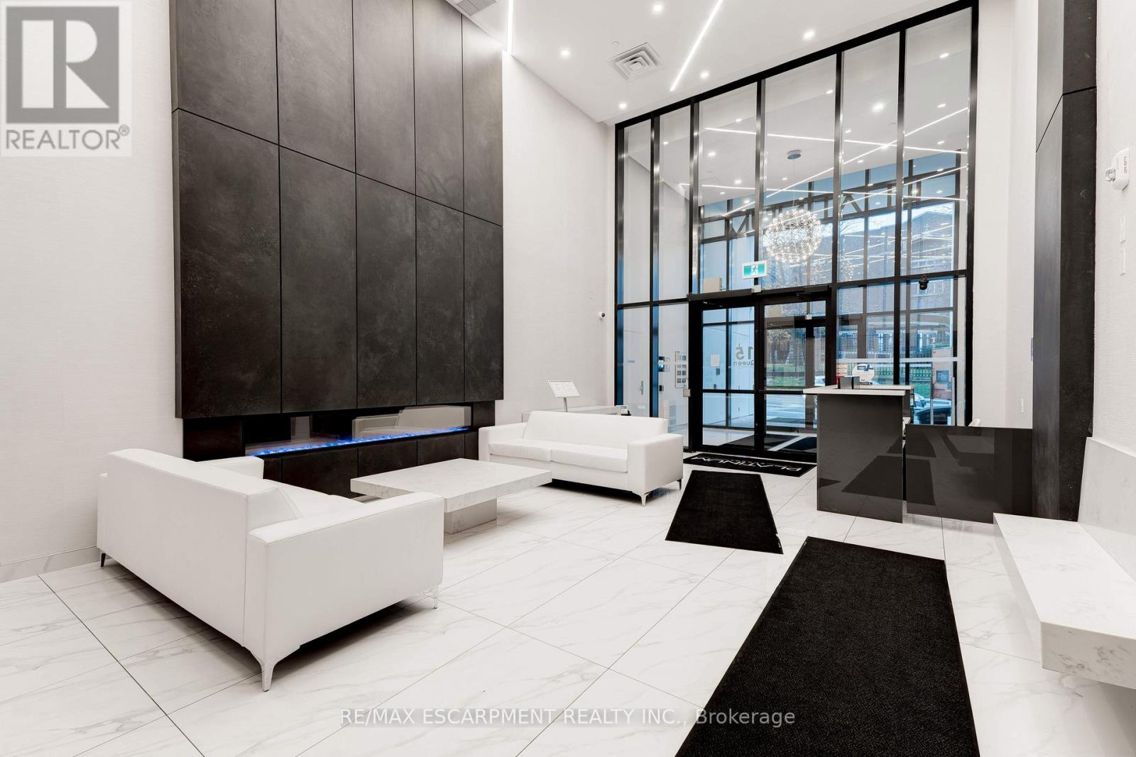 2308 - 15 QUEEN STREET