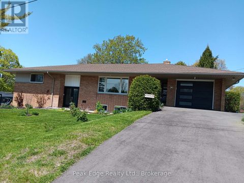30 7 TH STREET Hanover ON N4N1G2