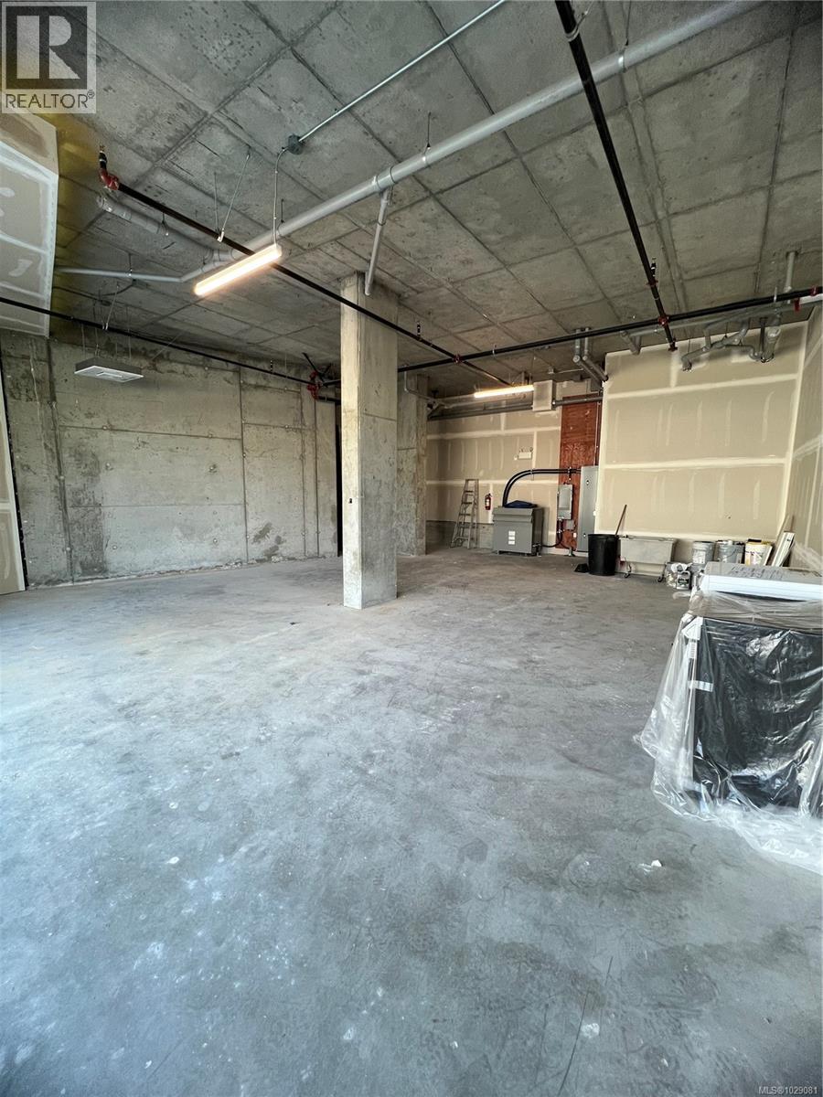 102 947 Whirlaway Cres