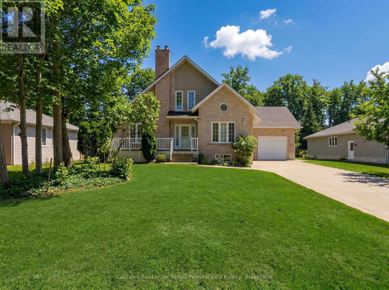 207 BIRCH CRESCENT