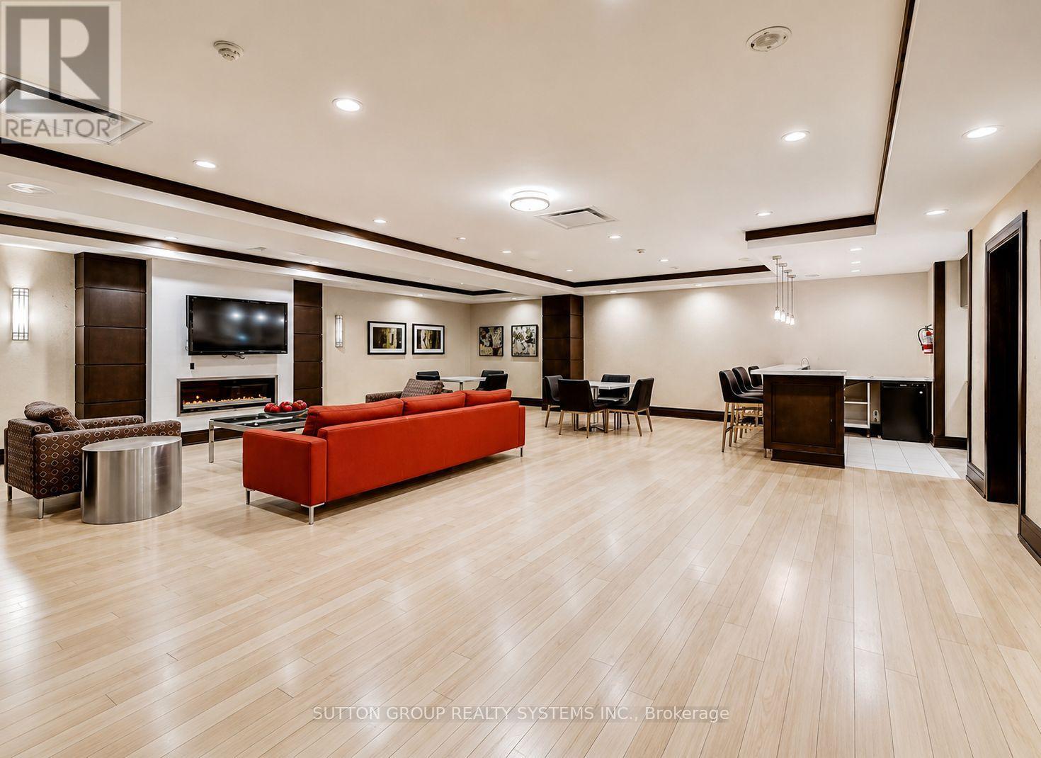 PH11 - 1070 SHEPPARD AVENUE W