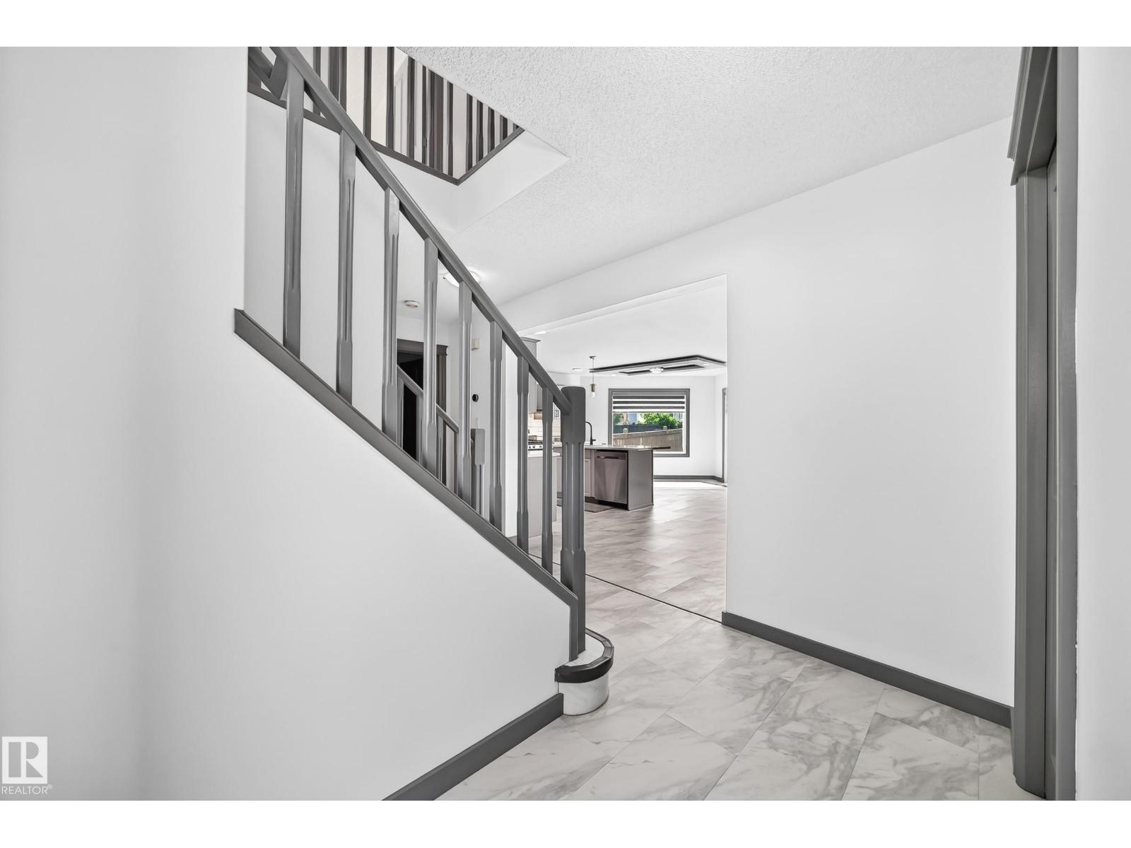 1549 37C AV NW