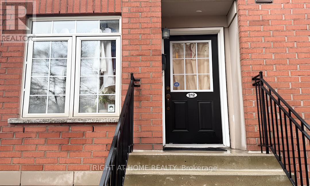 212 - 870 JANE STREET