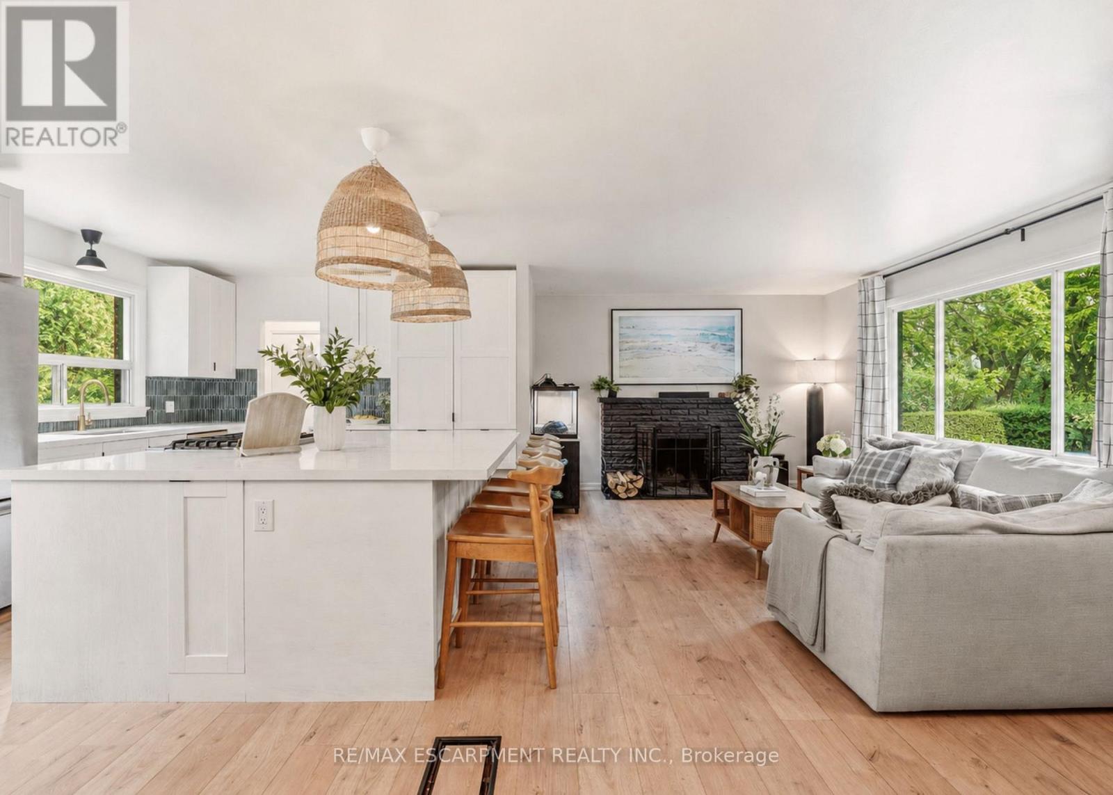 271 LINDEN AVENUE