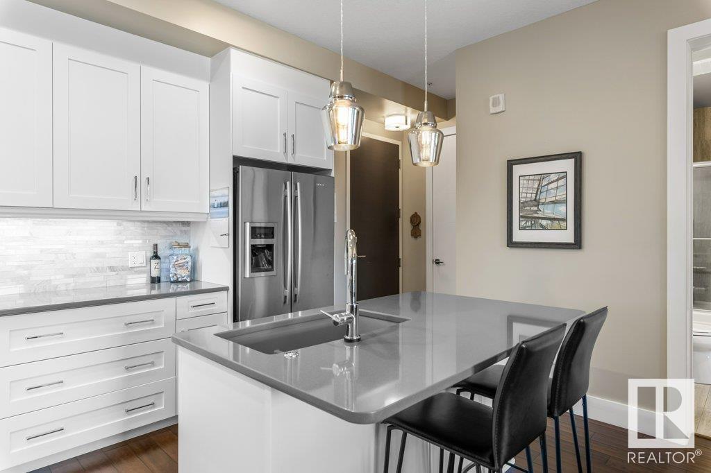 #816 200 BELLEROSE DR