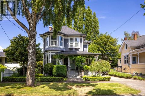 2086 Byron St Oak Bay BC V8R1L9