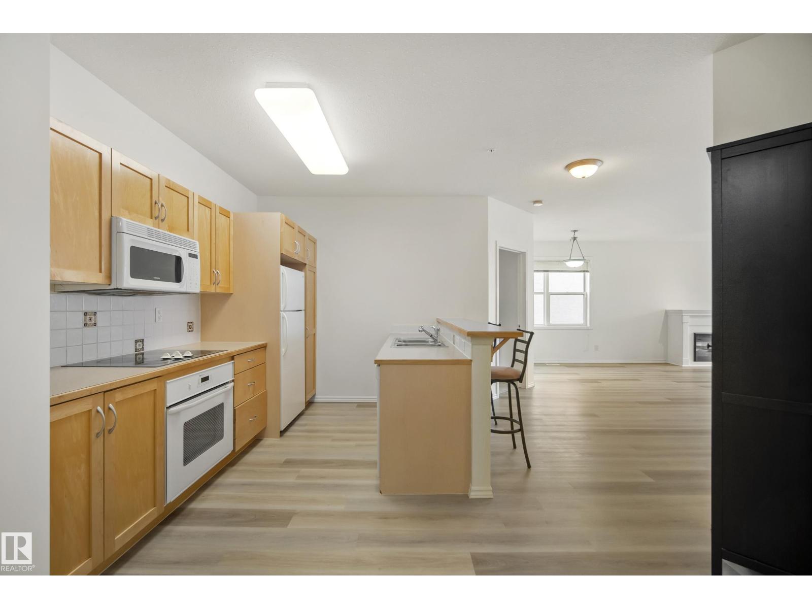 #317 11039 83 AV NW