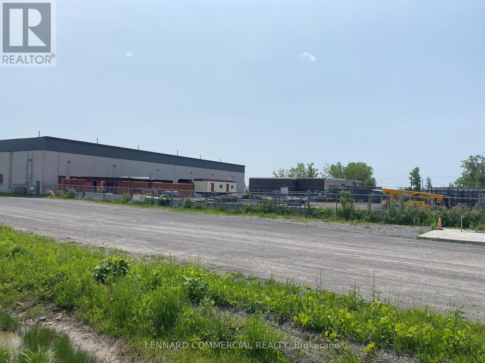 3300 RIDEAU ROAD