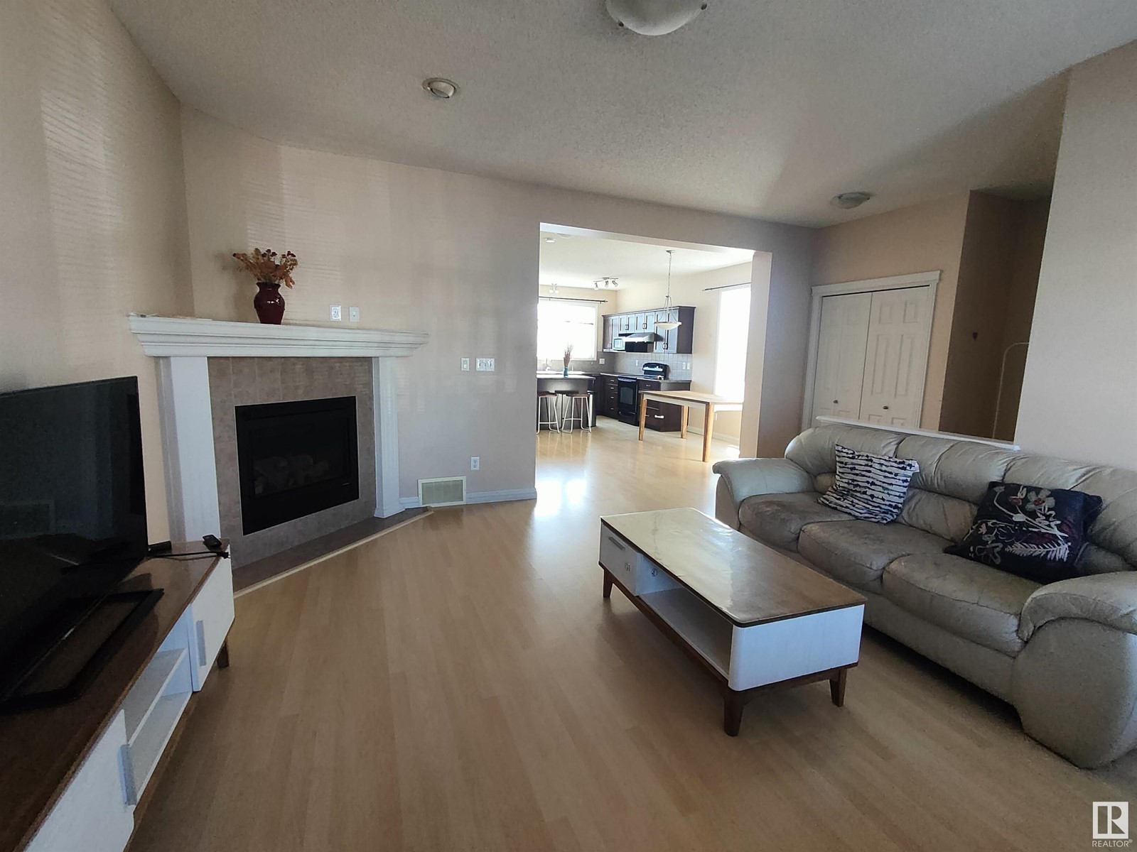 7692 SCHMID CR NW