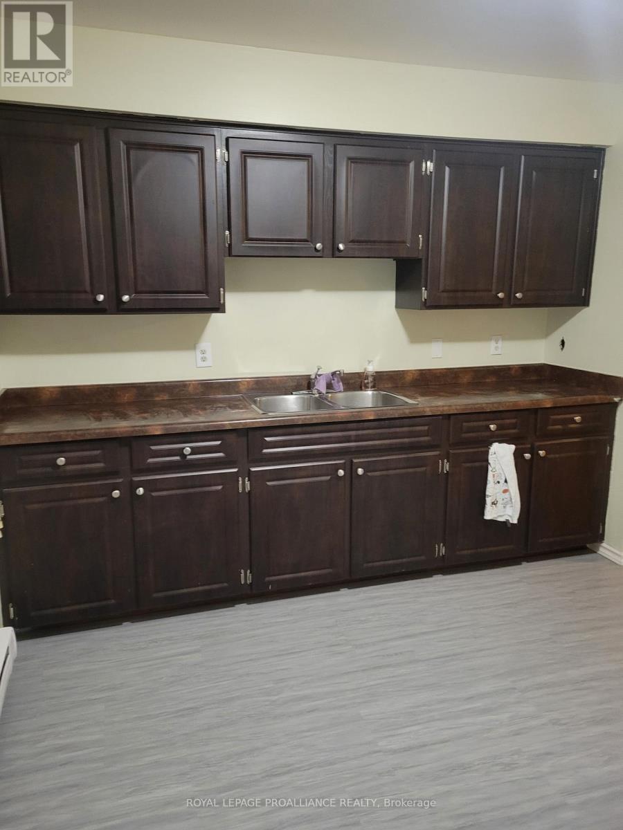 25 QUINTE VIEW DRIVE