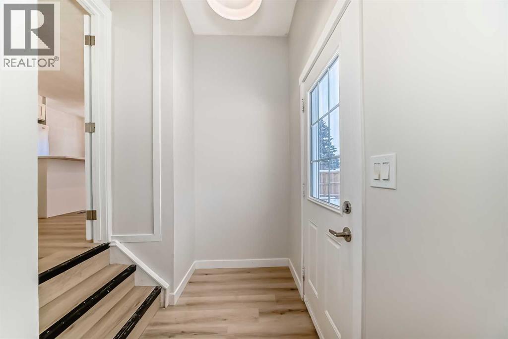 937 Marcombe Drive NE