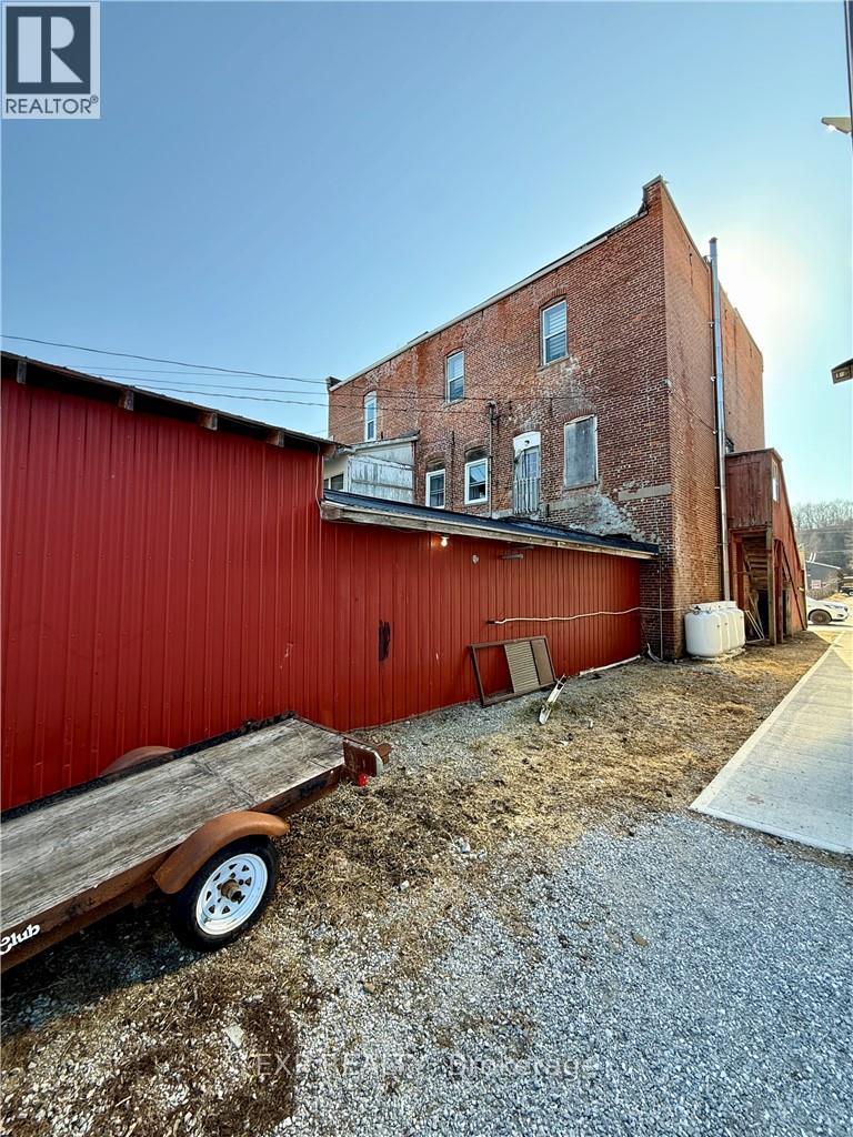 58 MEREDITH STREET