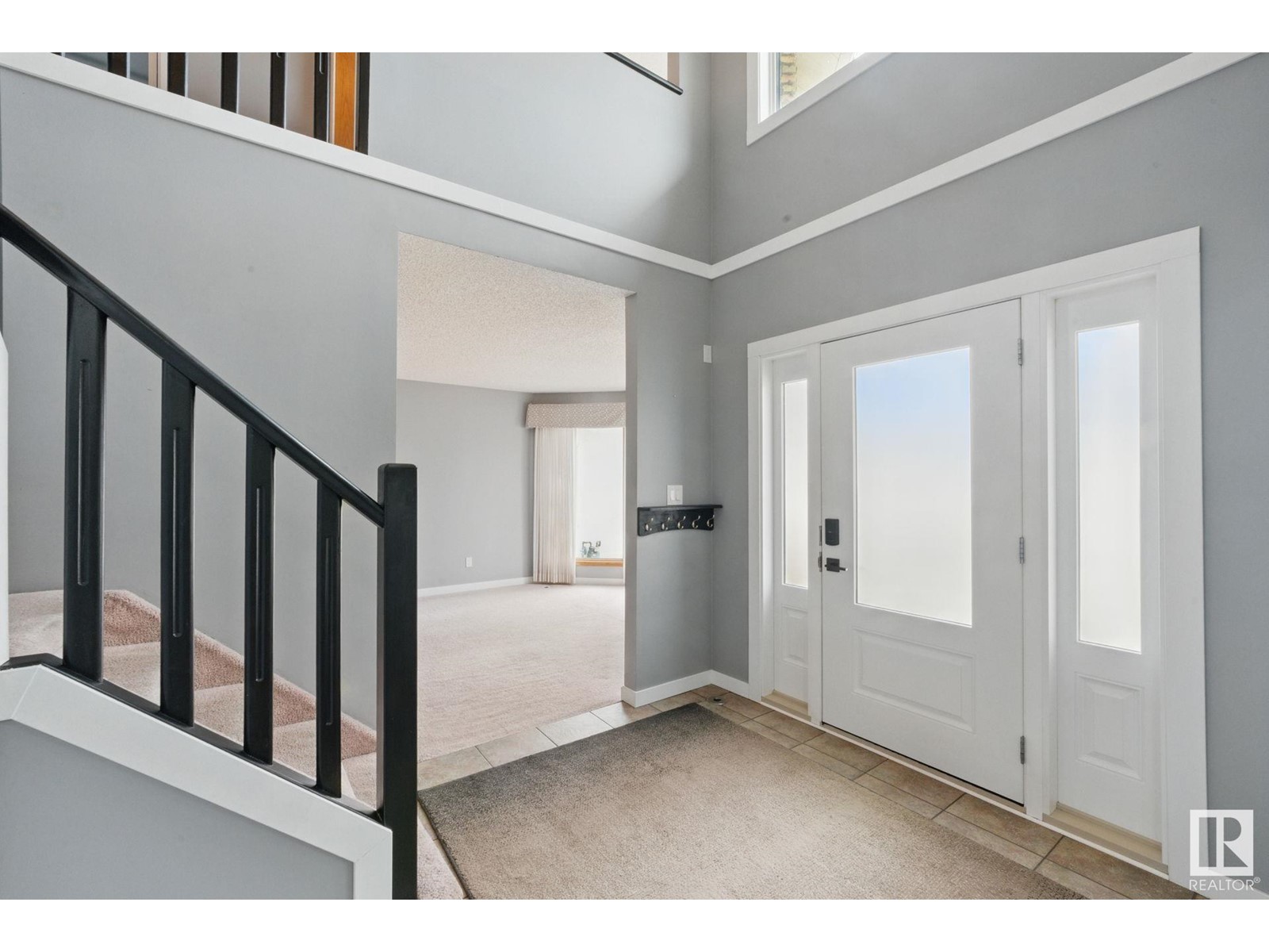 11019 10 AV NW