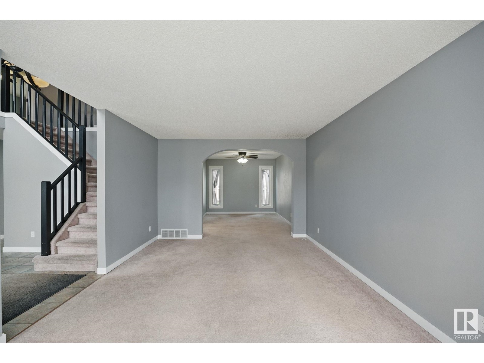 11019 10 AV NW