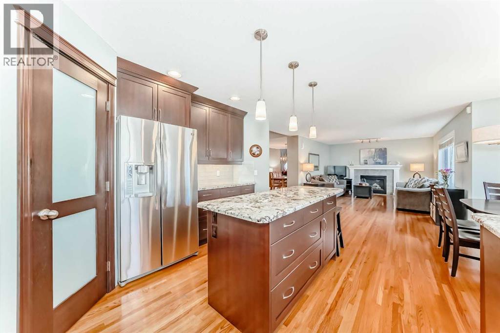 6 Mt Yamnuska Court SE